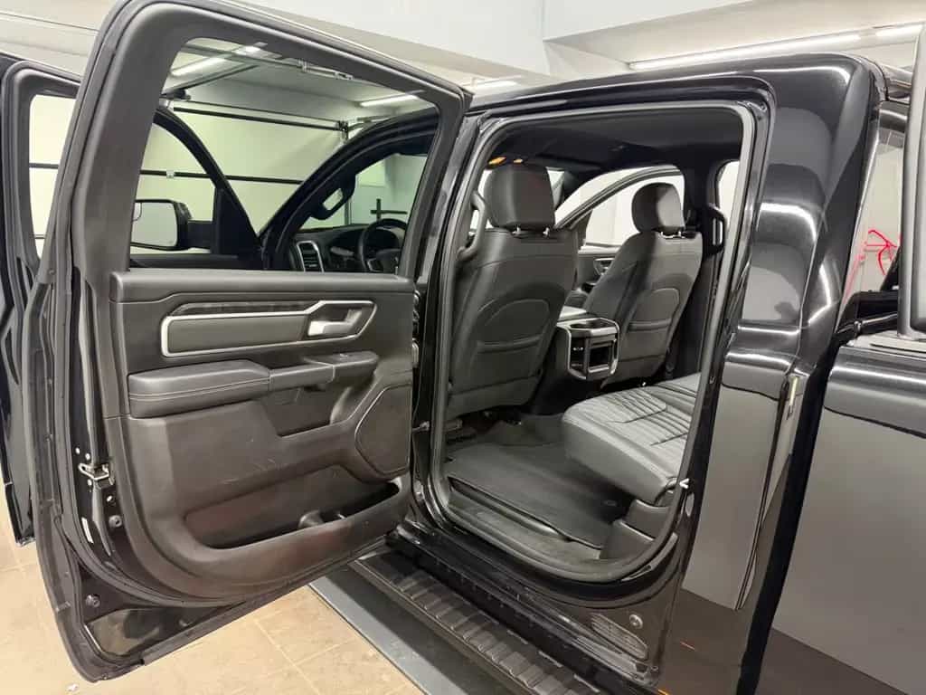 Dodge RAM 1500 5.7 V8 HEMI eTORQUE Bighorn Crewcab/LKW 07/2023-photo-27