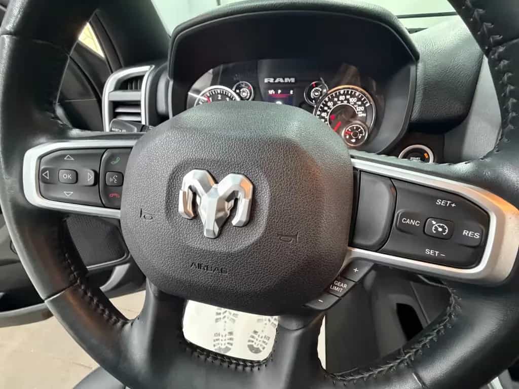 Dodge RAM 1500 5.7 V8 HEMI eTORQUE Bighorn Crewcab/LKW 07/2023-photo-34