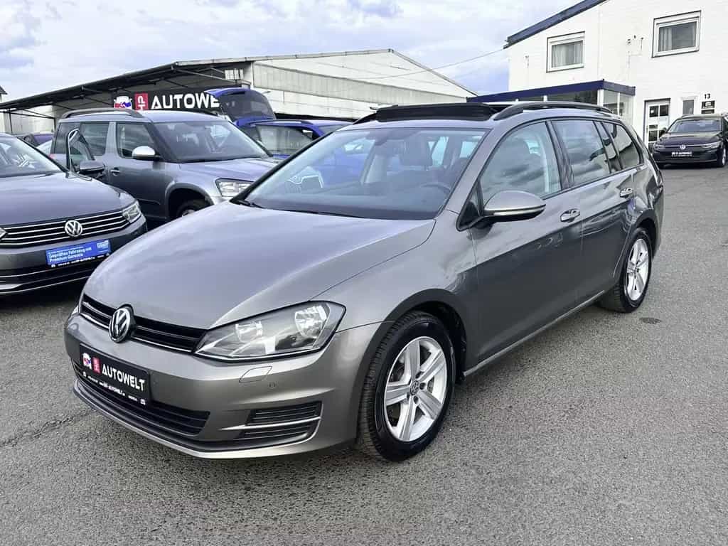 Volkswagen Golf VII Variant Automatik PDC Navi AHK SHZ Pano 11/2016-photo-0