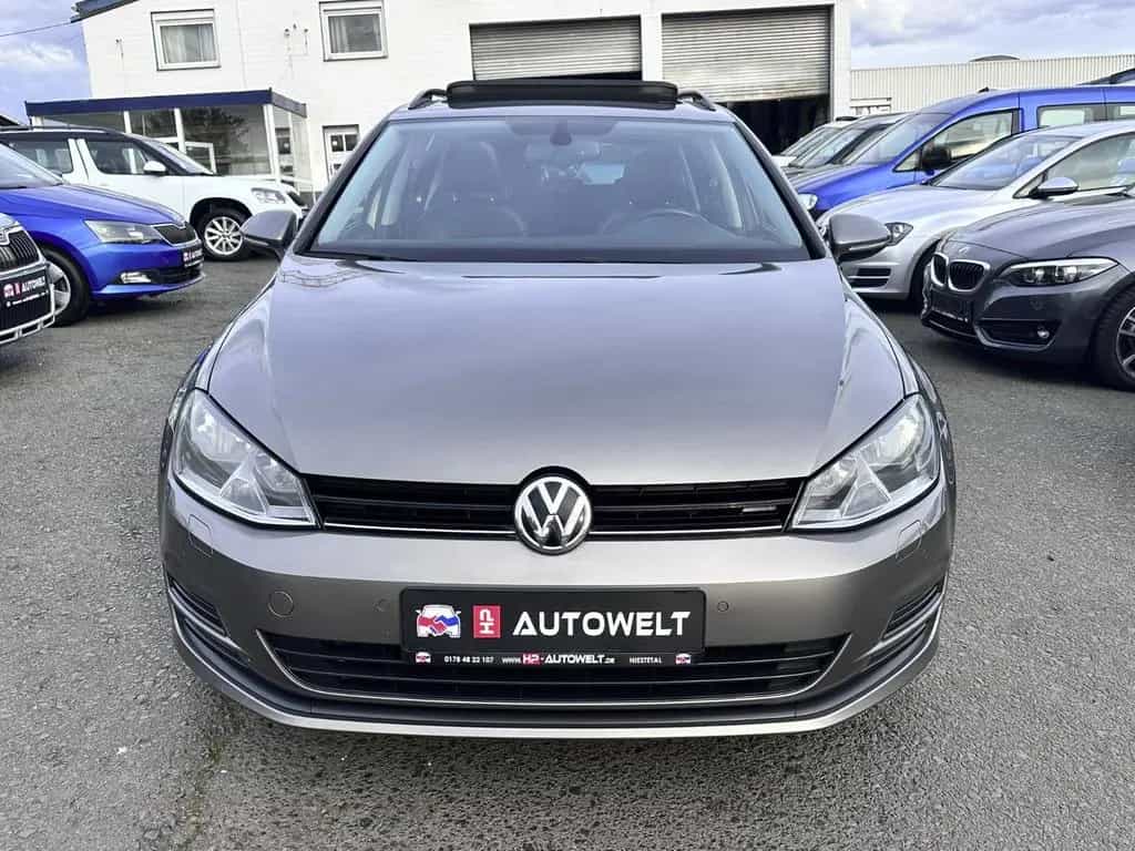 Volkswagen Golf VII Variant Automatik PDC Navi AHK SHZ Pano 11/2016-photo-1