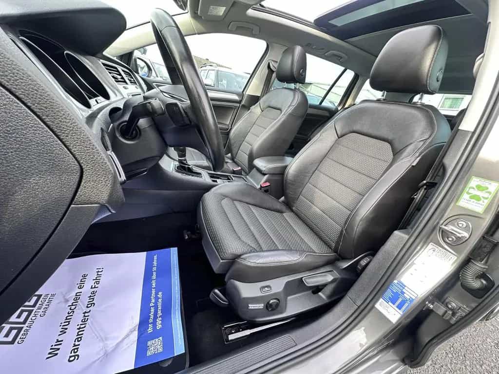 Volkswagen Golf VII Variant Automatik PDC Navi AHK SHZ Pano 11/2016-photo-10