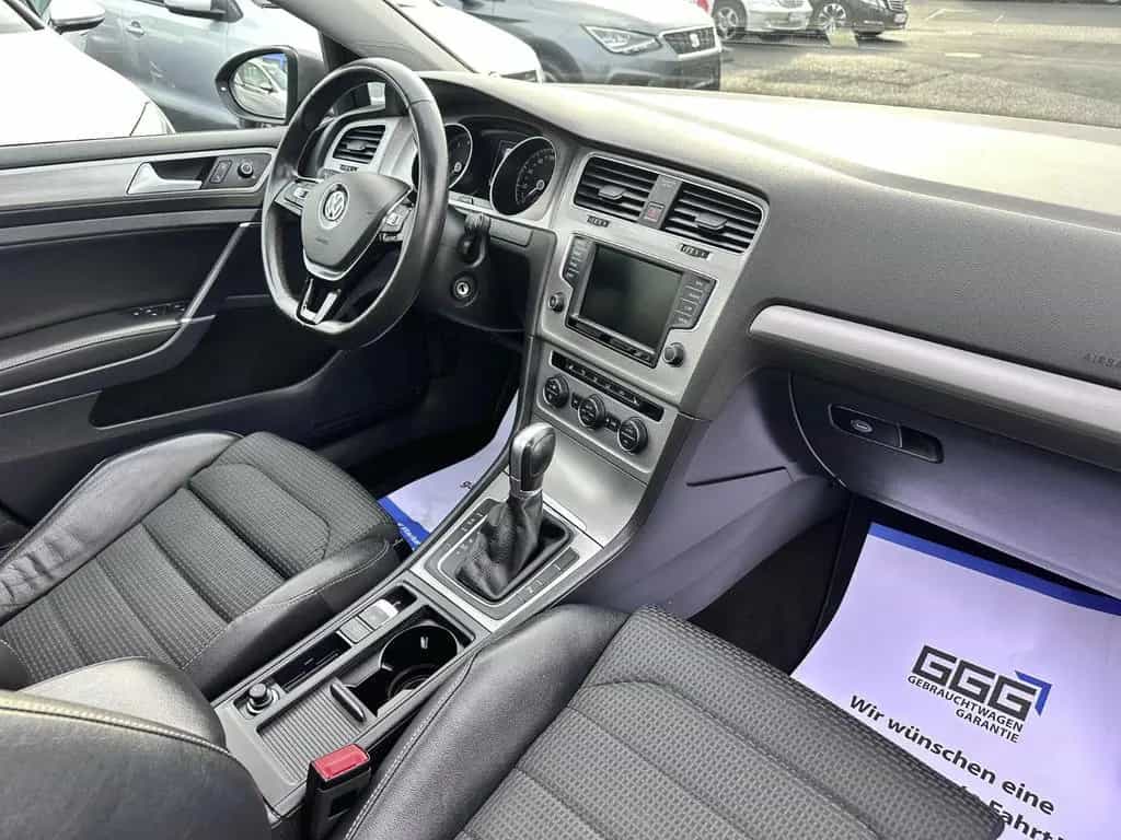 Volkswagen Golf VII Variant Automatik PDC Navi AHK SHZ Pano 11/2016-photo-12