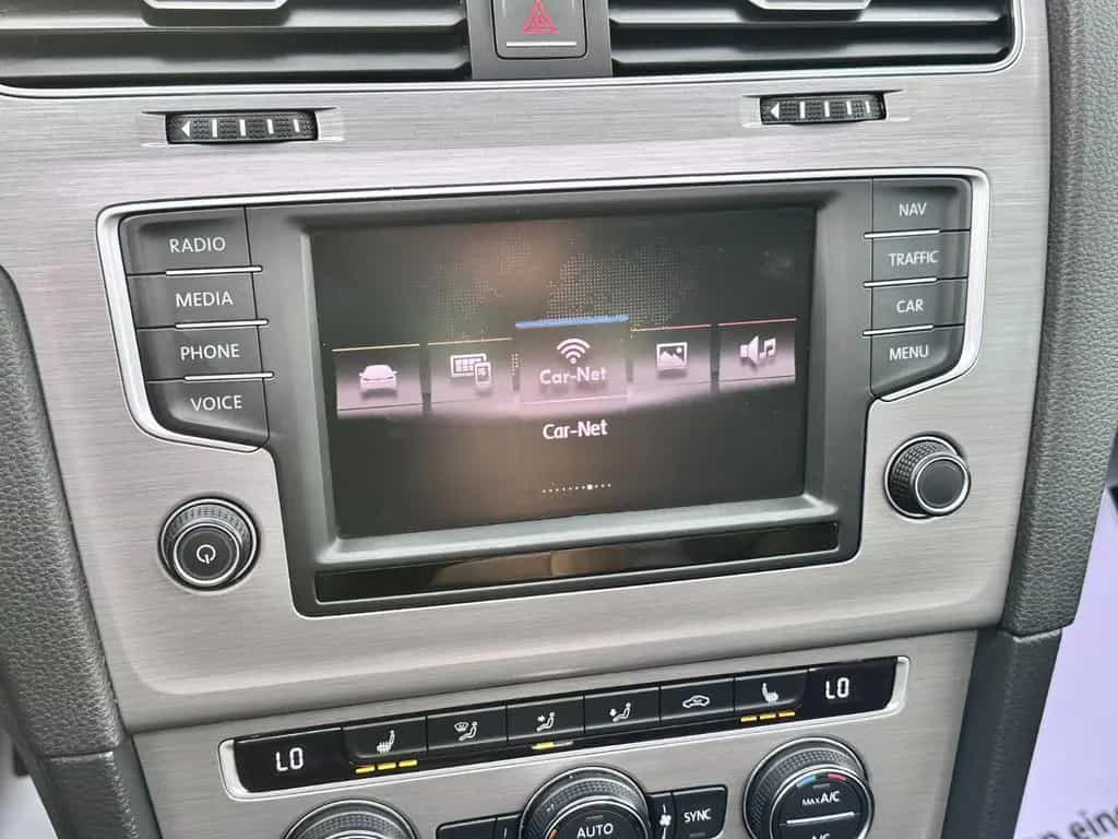 Volkswagen Golf VII Variant Automatik PDC Navi AHK SHZ Pano 11/2016-photo-23