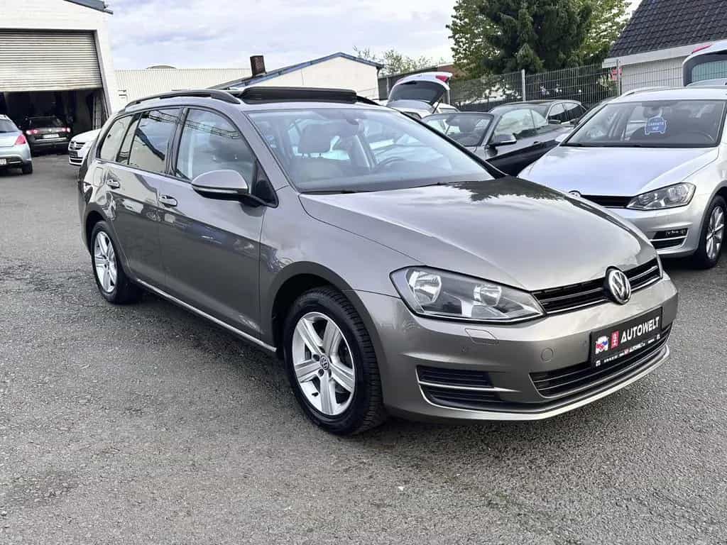 Volkswagen Golf VII Variant Automatik PDC Navi AHK SHZ Pano 11/2016-photo-3
