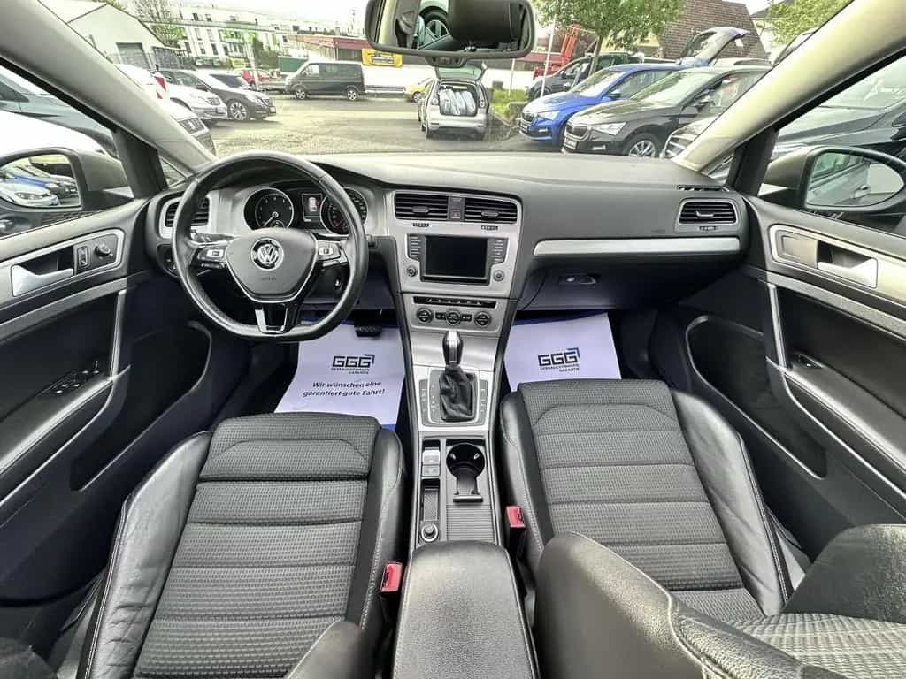 Volkswagen Golf VII Variant Automatik PDC Navi AHK SHZ Pano 11/2016-photo-9