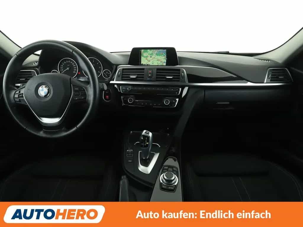 BMW 3 Series 318d Sport Line Aut. *NAVI*LED*TEMPO*PDC*SHZ* 07/2017-photo-11