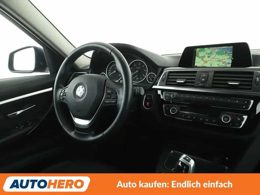 BMW 3 Series 318d Sport Line Aut. *NAVI*LED*TEMPO*PDC*SHZ* 07/2017-photo-12