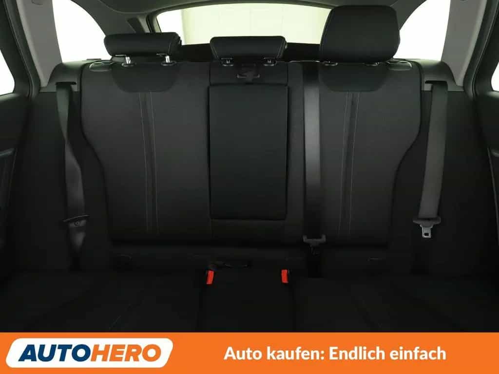 BMW 3 Series 318d Sport Line Aut. *NAVI*LED*TEMPO*PDC*SHZ* 07/2017-photo-15
