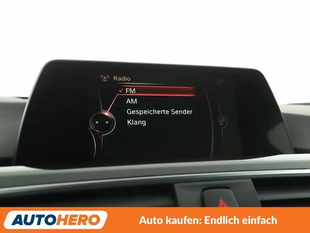 BMW 3 Series 318d Sport Line Aut. *NAVI*LED*TEMPO*PDC*SHZ* 07/2017-photo-22