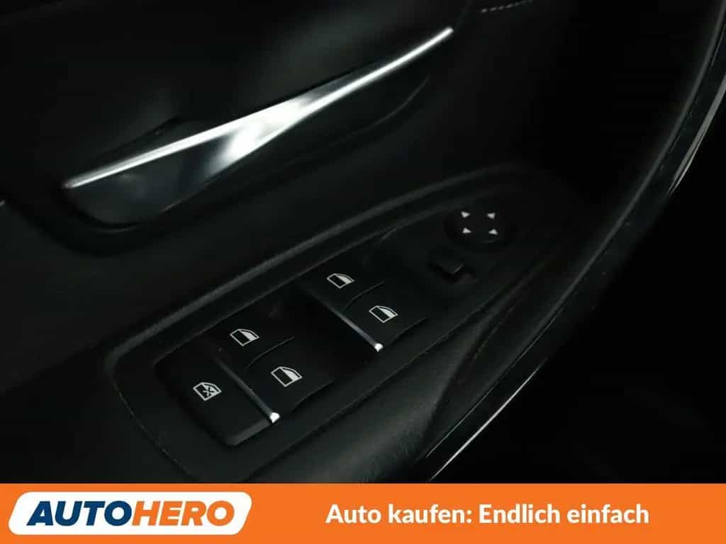 BMW 3 Series 318d Sport Line Aut. *NAVI*LED*TEMPO*PDC*SHZ* 07/2017-photo-28