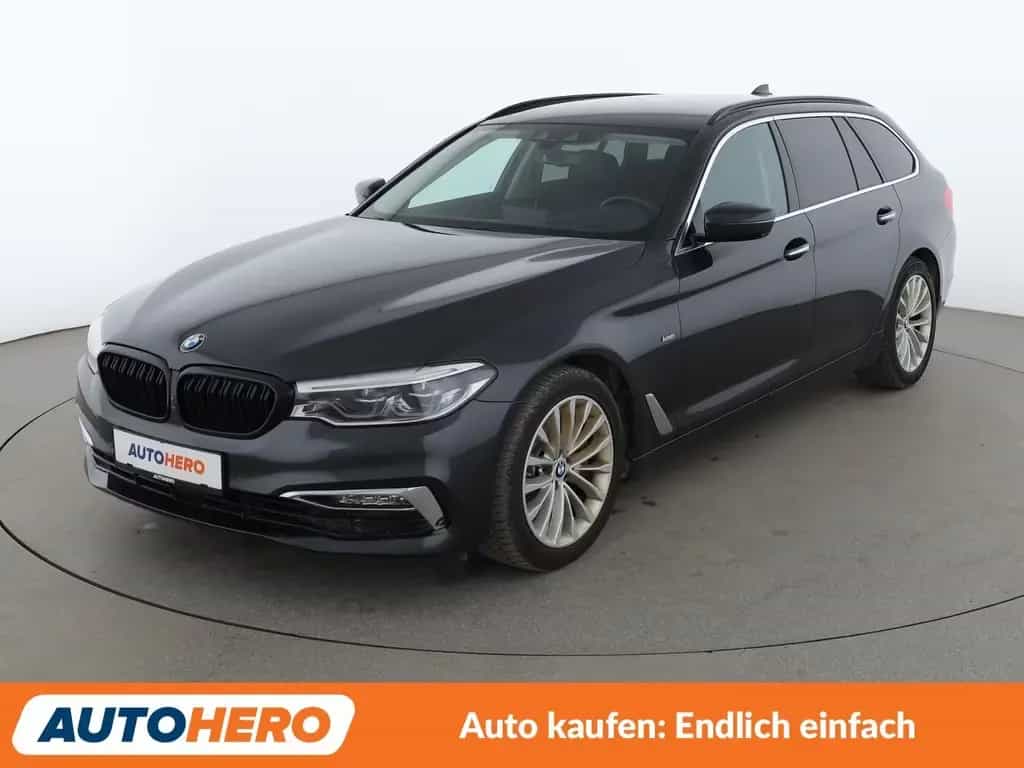 BMW 5 Series 540i xDrive Luxury Line Aut. *HUD*360°*LED*ACC* 03/2018-photo-0