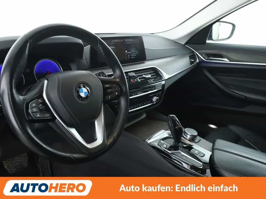 BMW 5 Series 540i xDrive Luxury Line Aut. *HUD*360°*LED*ACC* 03/2018-photo-10