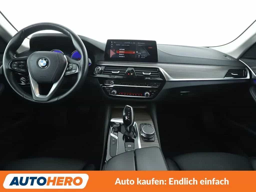 BMW 5 Series 540i xDrive Luxury Line Aut. *HUD*360°*LED*ACC* 03/2018-photo-11