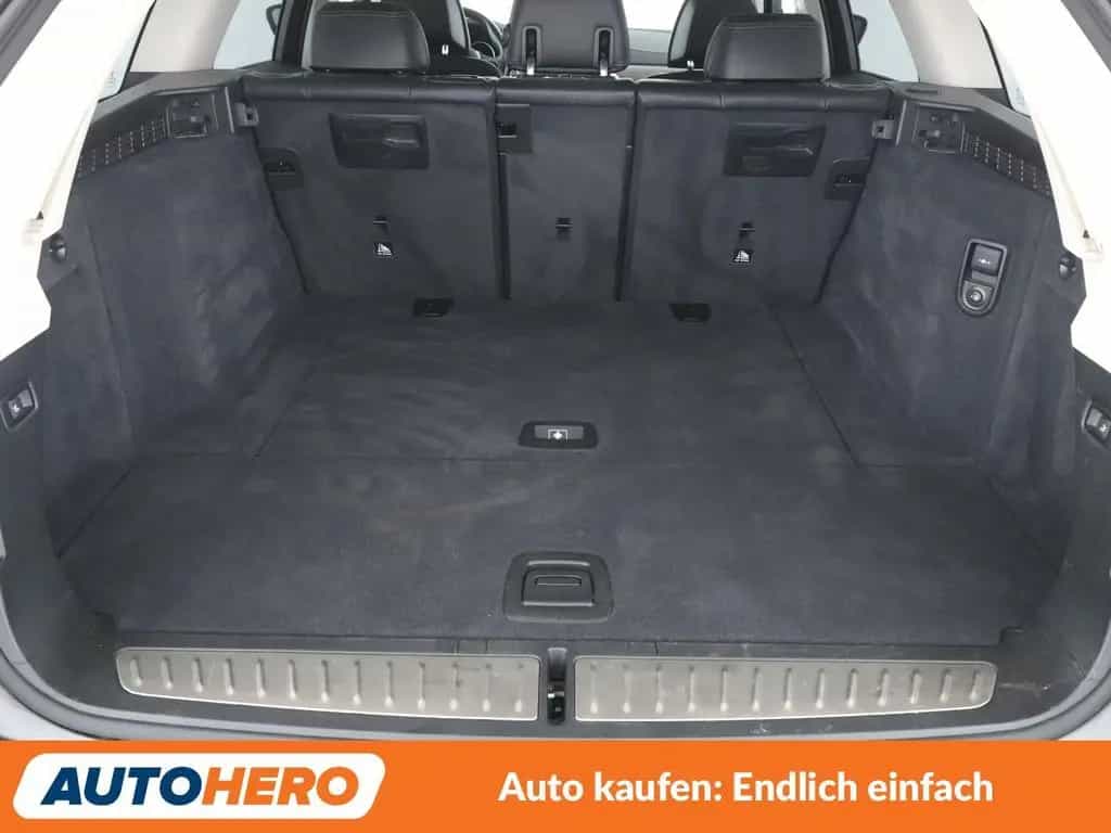 BMW 5 Series 540i xDrive Luxury Line Aut. *HUD*360°*LED*ACC* 03/2018-photo-17