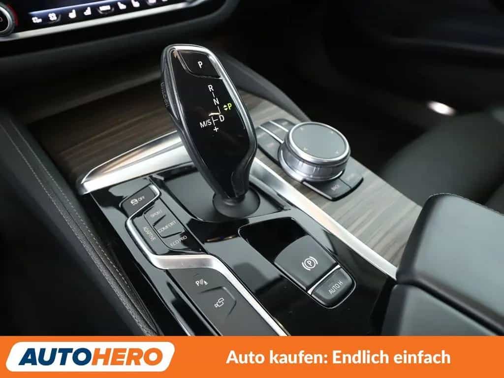 BMW 5 Series 540i xDrive Luxury Line Aut. *HUD*360°*LED*ACC* 03/2018-photo-22