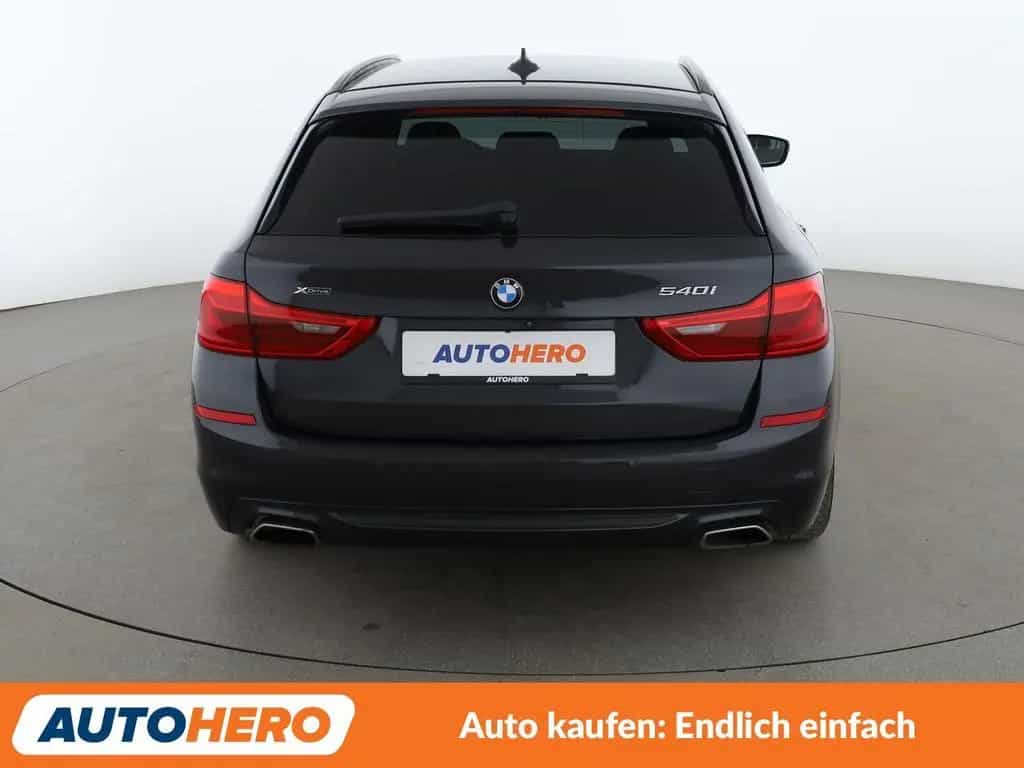 BMW 5 Series 540i xDrive Luxury Line Aut. *HUD*360°*LED*ACC* 03/2018-photo-4