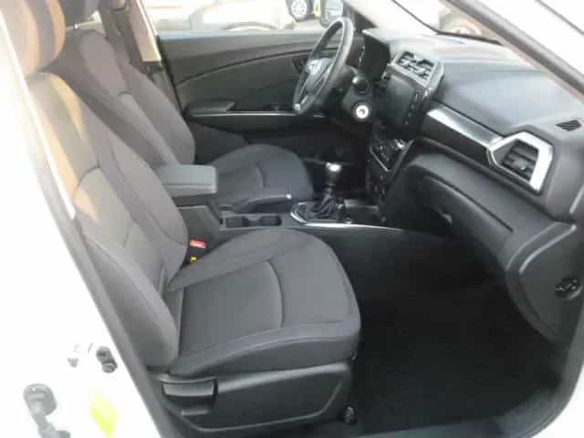 KGM Tivoli NOMAD PLUS null-photo-18