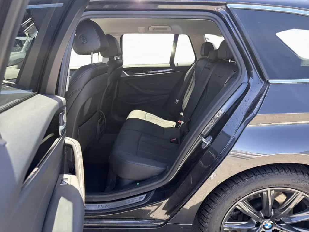 BMW 520 d Touring Aut. AHK,DA+,HuD,ParkAss,StHzg,Memo 03/2020-photo-11