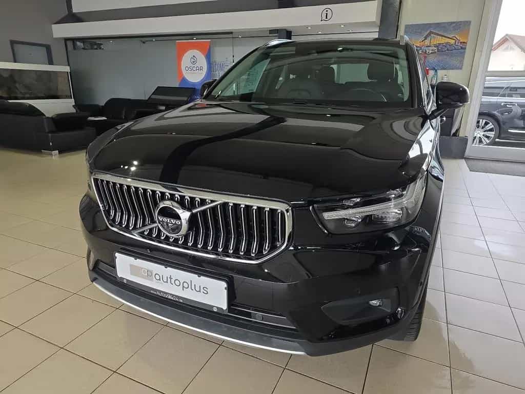 Volvo XC40 B4 Inscription ACC 360° Leder E-Sitze LED 01/2022-photo-1