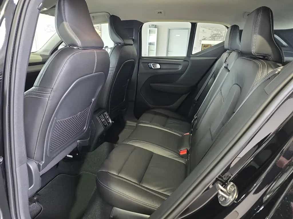Volvo XC40 B4 Inscription ACC 360° Leder E-Sitze LED 01/2022-photo-16