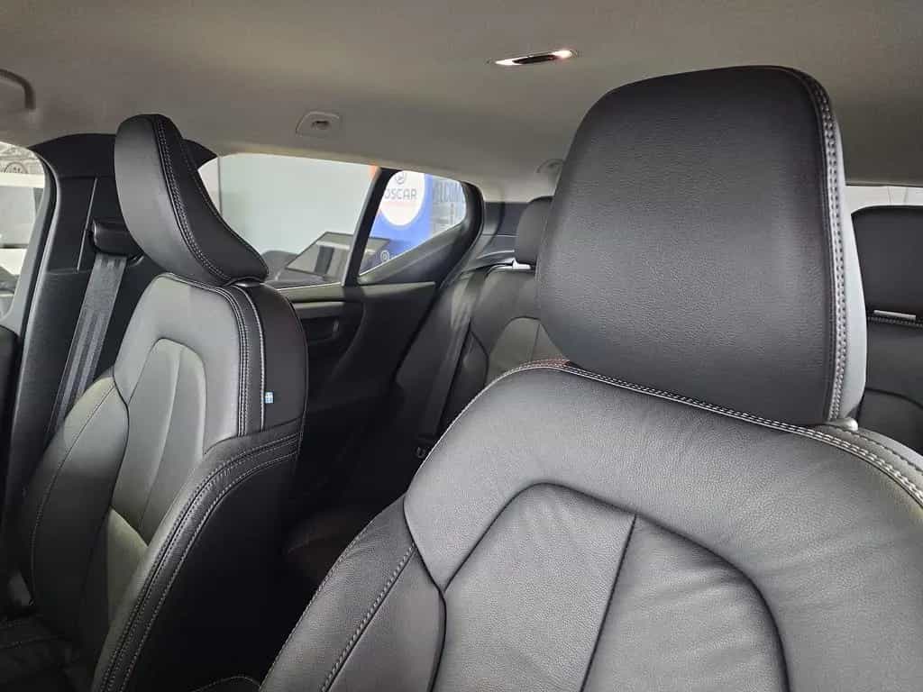 Volvo XC40 B4 Inscription ACC 360° Leder E-Sitze LED 01/2022-photo-18