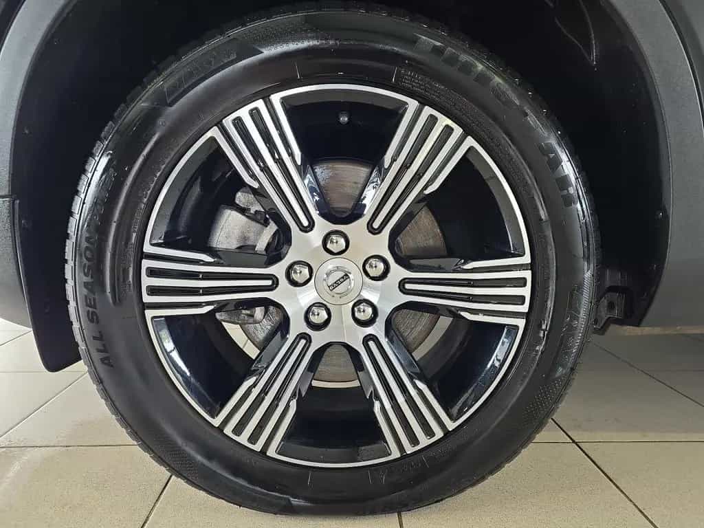 Volvo XC40 B4 Inscription ACC 360° Leder E-Sitze LED 01/2022-photo-32