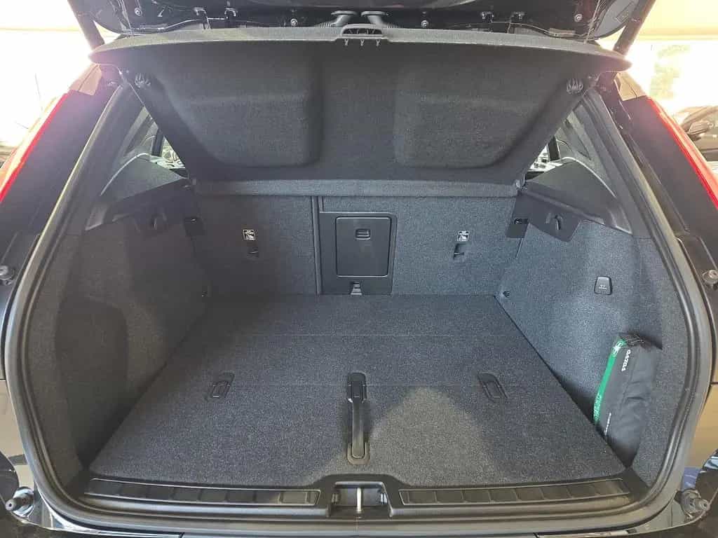 Volvo XC40 B4 Ultimate Dark AWD ACC BLIS AHK 360° LED 03/2023-photo-13