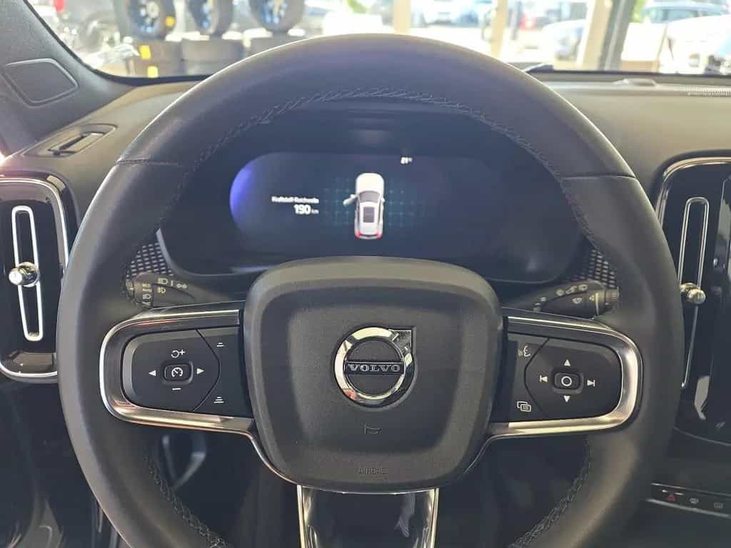 Volvo XC40 B4 Ultimate Dark AWD ACC BLIS AHK 360° LED 03/2023-photo-22