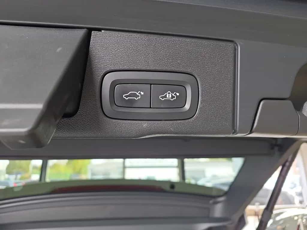 Volvo XC60 B4 (D) Inscription AWD Leder Kamera WinterP 02/2022-photo-15