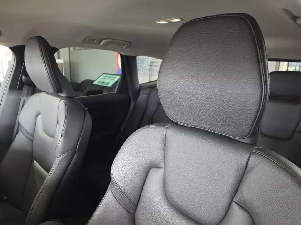 Volvo XC60 B4 (D) Inscription AWD Leder Kamera WinterP 02/2022-photo-18