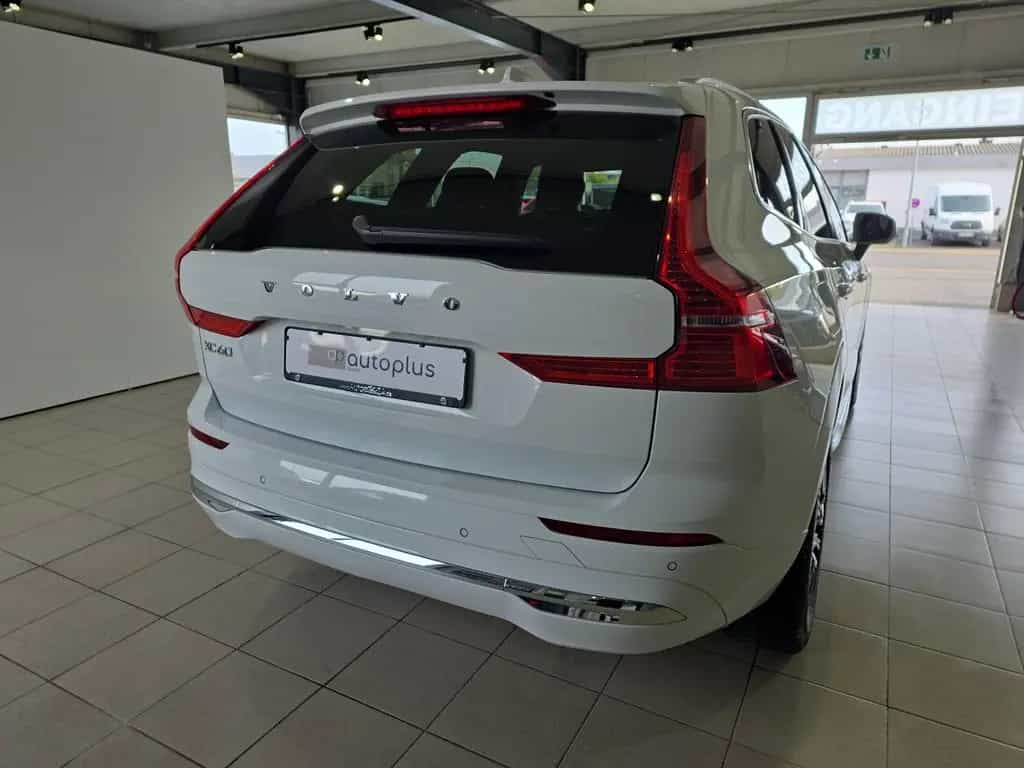 Volvo XC60 B4 (D) Inscription AWD Leder Kamera WinterP 02/2022-photo-7