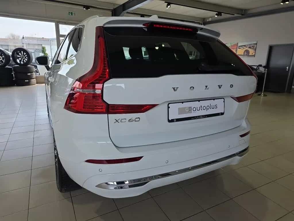 Volvo XC60 B4 (D) Inscription AWD Leder Kamera WinterP 02/2022-photo-9