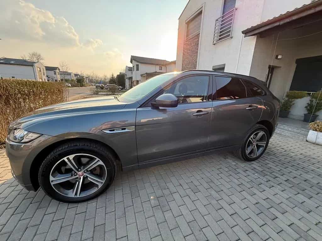 Jaguar F-Pace 30d AWD R-Sport Automatik R-Sport 12/2017-photo-4