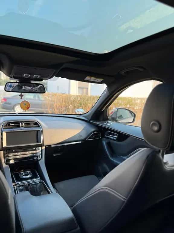 Jaguar F-Pace 30d AWD R-Sport Automatik R-Sport 12/2017-photo-5