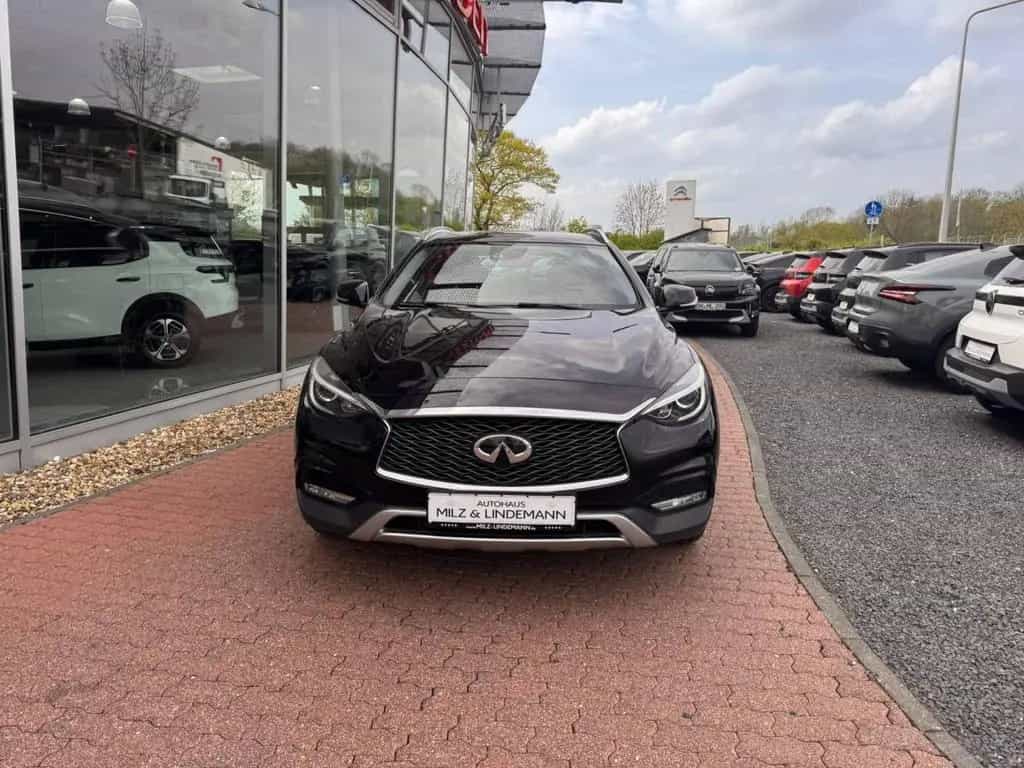 Infiniti QX30 2.2d Premium 09/2016-photo-1