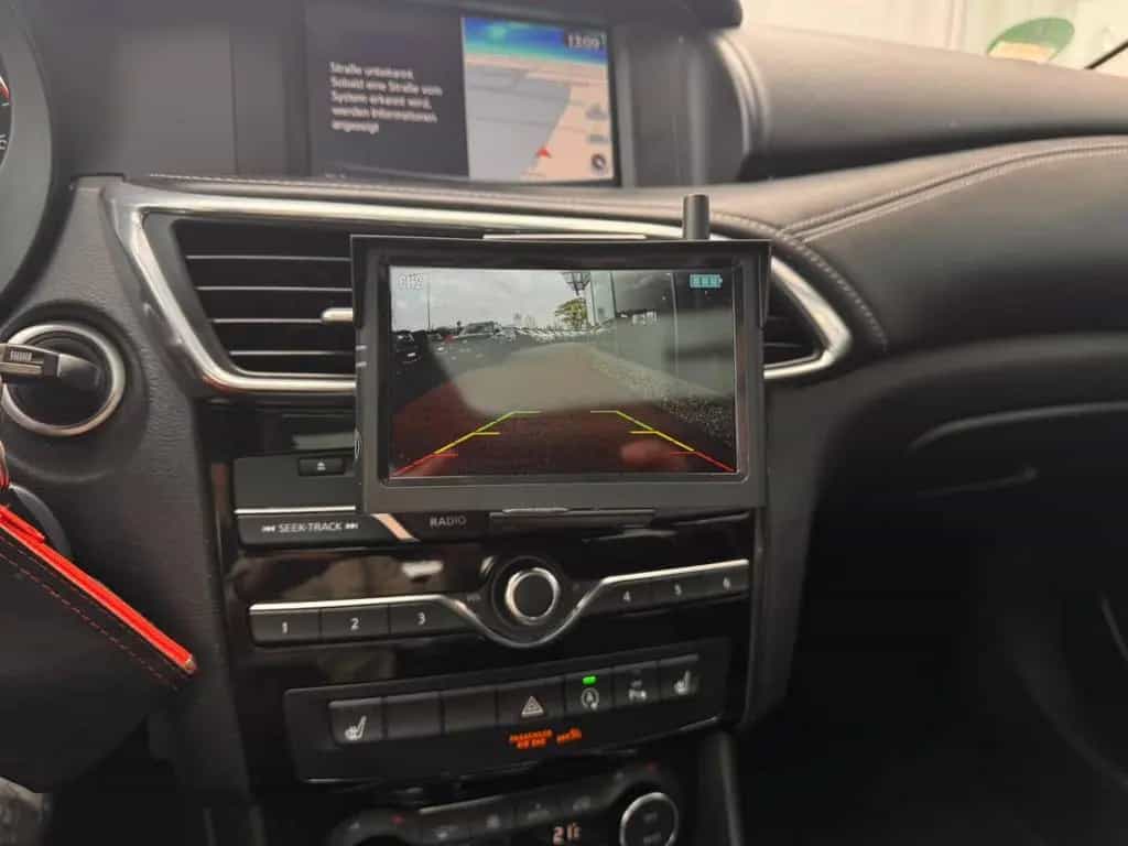 Infiniti QX30 2.2d Premium 09/2016-photo-14