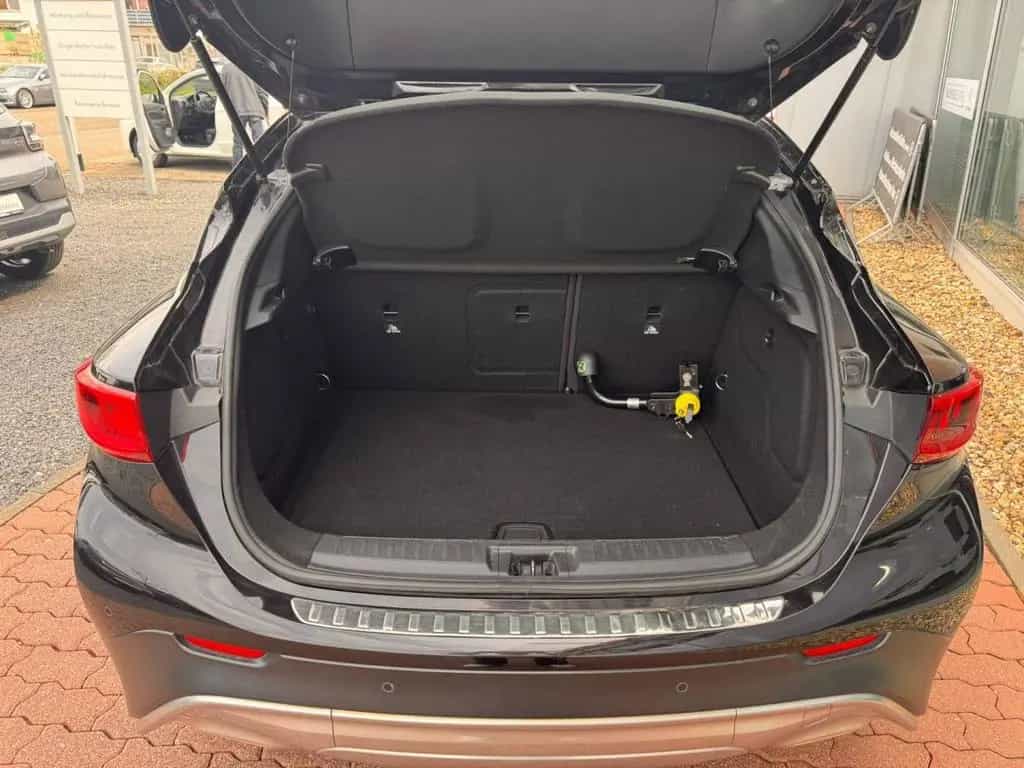Infiniti QX30 2.2d Premium 09/2016-photo-8