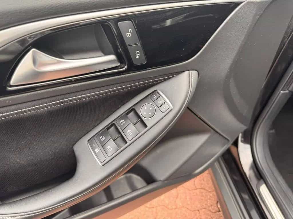 Infiniti QX30 2.2d Premium 09/2016-photo-9