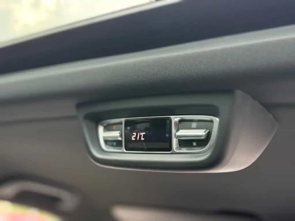 Mercedes-Benz V-Class 300d*AMG-LINE*PANORAMA*DISTRONIC*360°KAM*1HAND 07/2020-photo-11