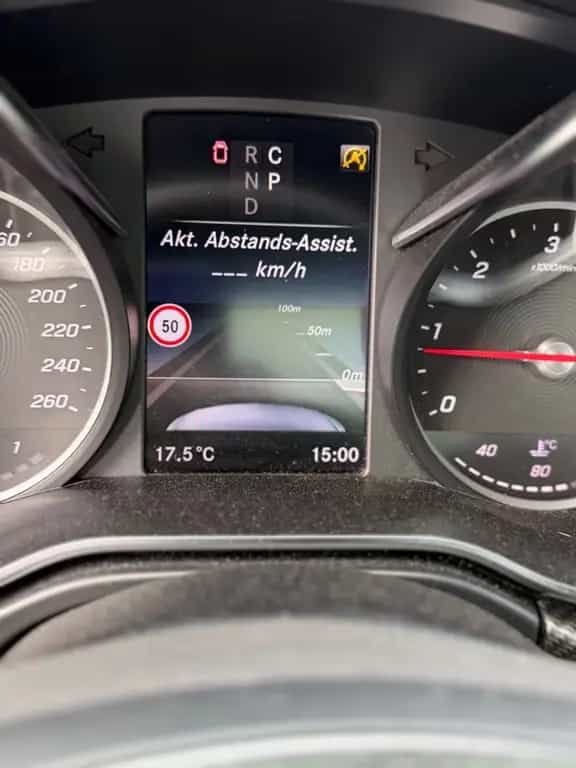 Mercedes-Benz V-Class 300d*AMG-LINE*PANORAMA*DISTRONIC*360°KAM*1HAND 07/2020-photo-27
