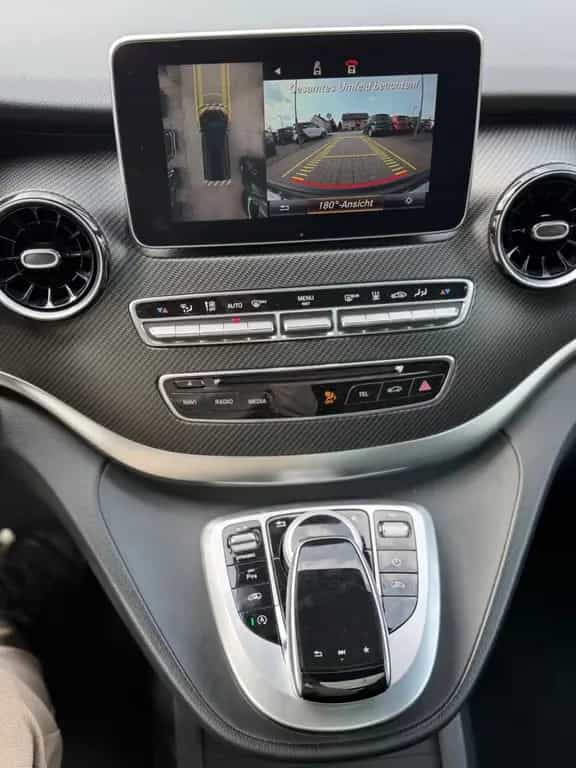Mercedes-Benz V-Class 300d*AMG-LINE*PANORAMA*DISTRONIC*360°KAM*1HAND 07/2020-photo-30