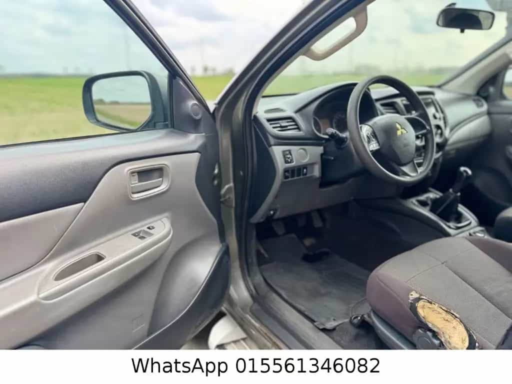 Mitsubishi L200 08/2018-photo-12