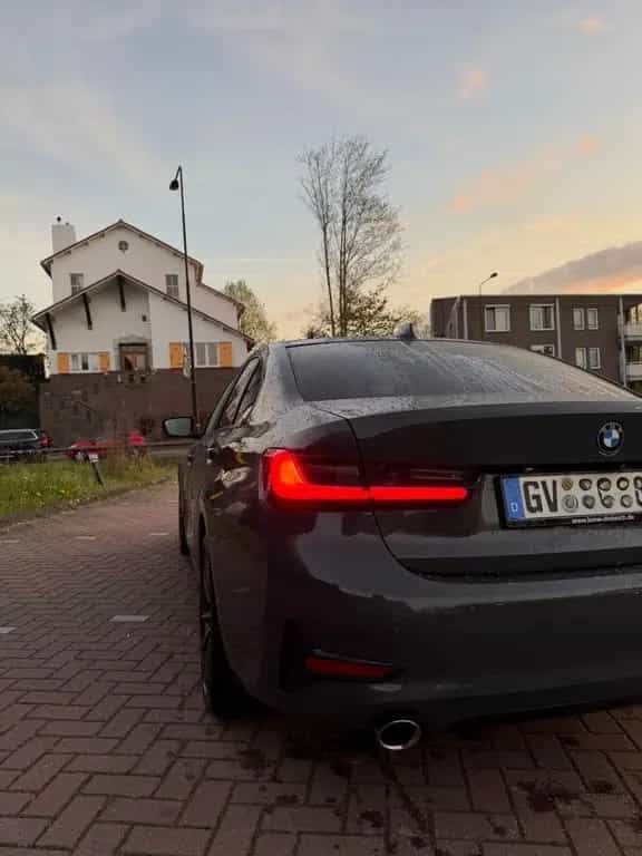 BMW 3 Series 320d Sport Line Automatic 03/2019-photo-2
