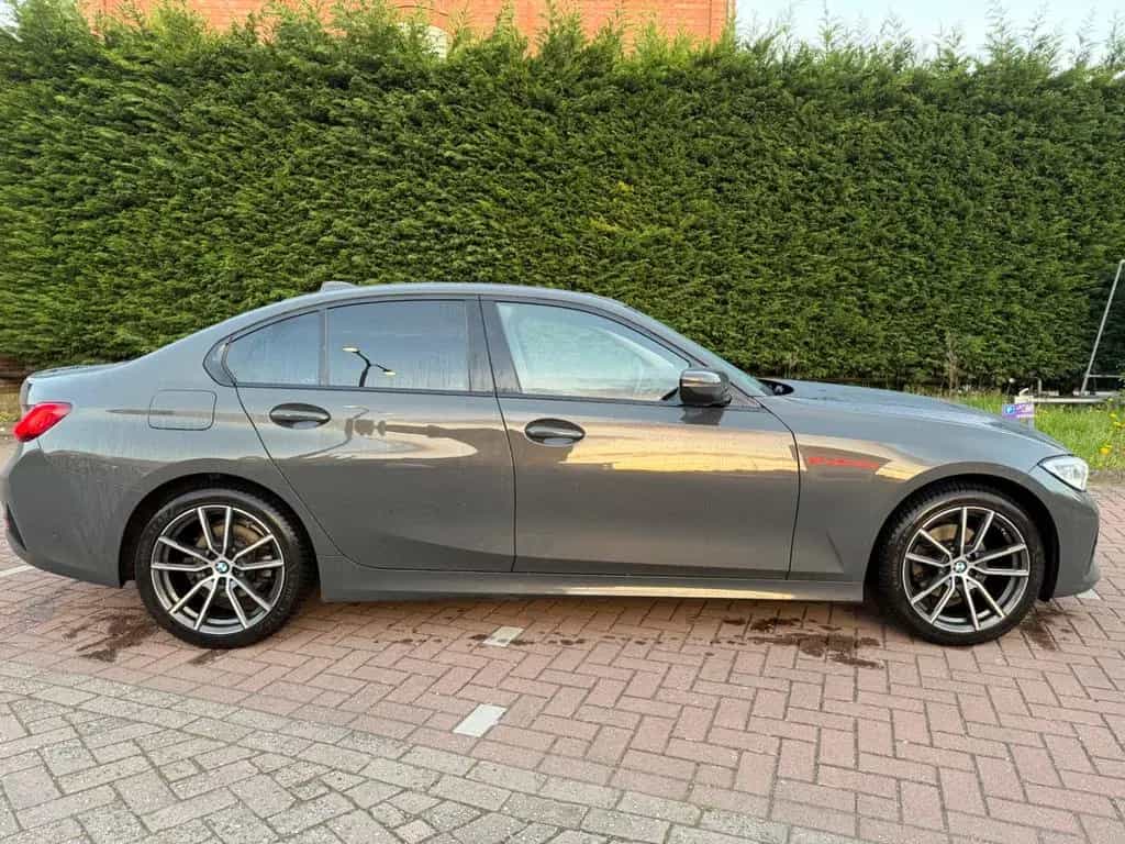 BMW 3 Series 320d Sport Line Automatic 03/2019-photo-4