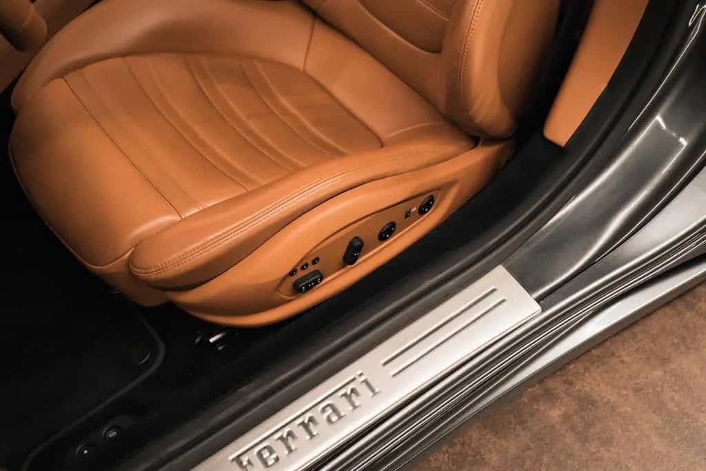 Ferrari California 4.3 V8 4-Sitzer 07/2010-photo-15