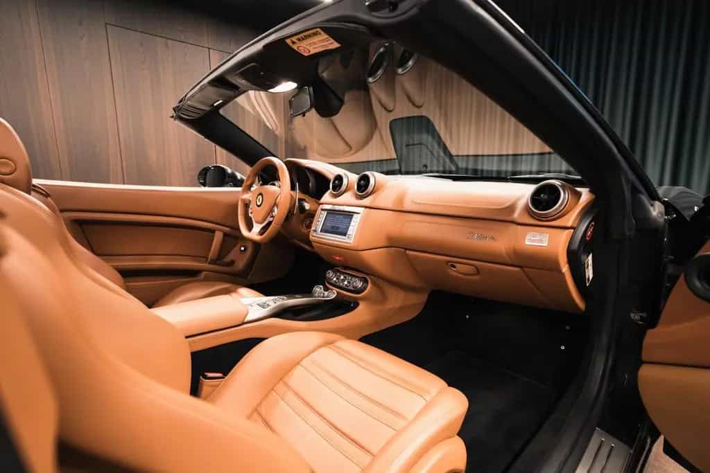 Ferrari California 4.3 V8 4-Sitzer 07/2010-photo-19