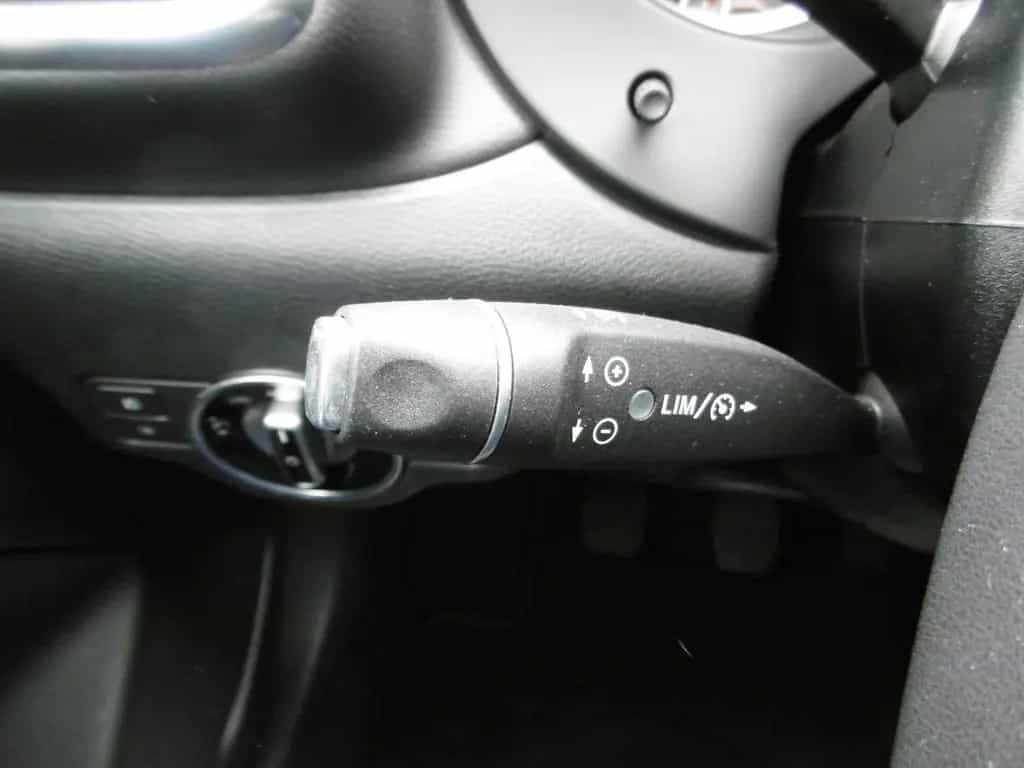 Infiniti Q30 1.5d LUXE Nav LED Alcantara Keyless CAM PDC 08/2018-photo-7
