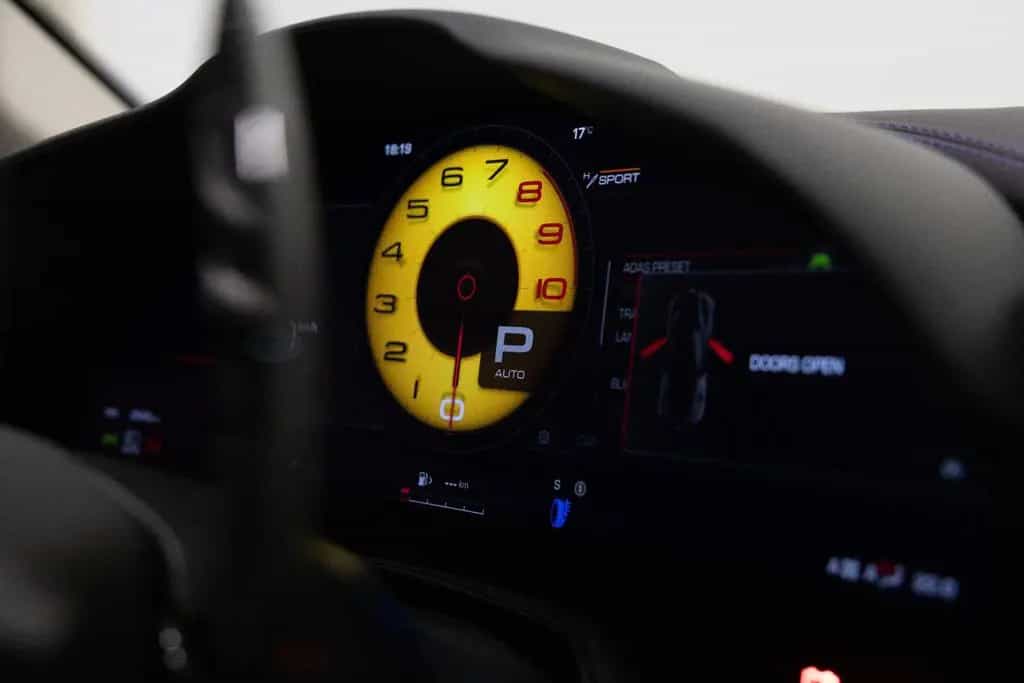 Ferrari Purosangue 04/2025-photo-27