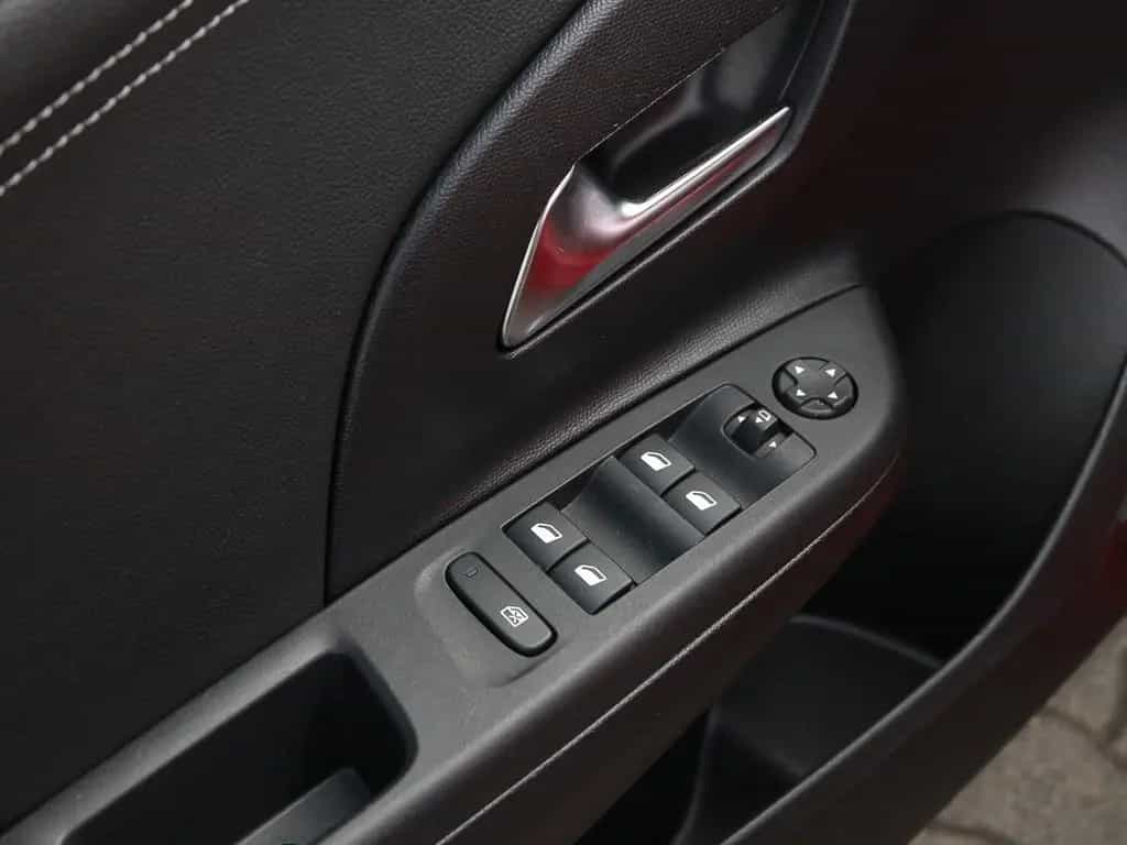 Opel Corsa 1.2 Turbo GS 08/2023-photo-14