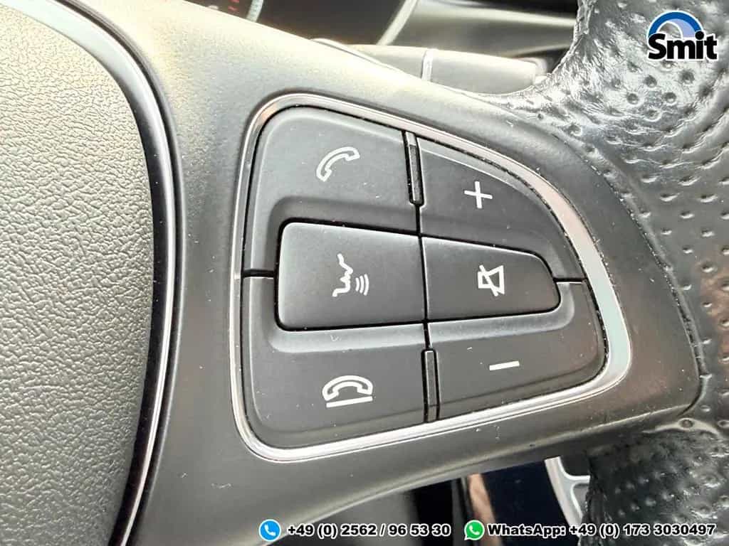 Mercedes-Benz C-Class Cabrio *AIRSCARF*NAVI*LEDER*LED*TOTWINKEL 09/2017-photo-21